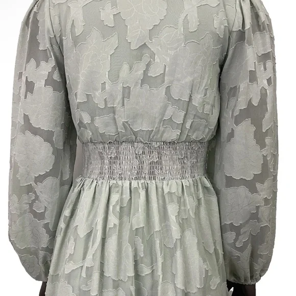 Lulu's Green Plunge Neck Bishop Sleeve Sundress - Picture 4 of 11